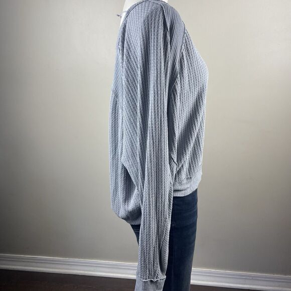We the Free Thermal Shirt Women Size Medium Gray Waffle Knit Vneck Long Sleeve - Picture 4 of 9